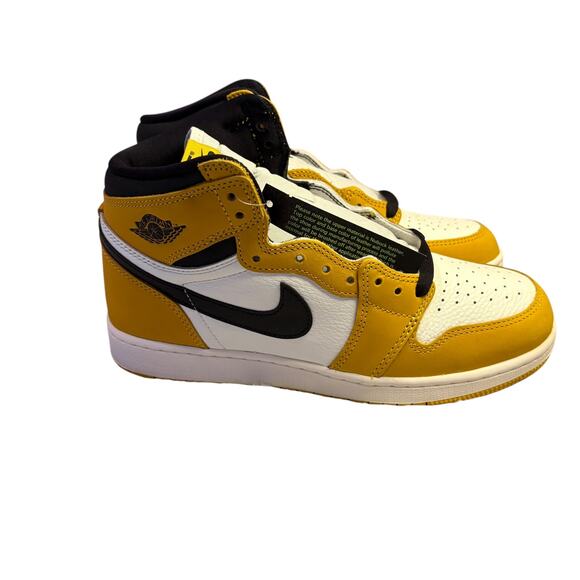 Nike Air Jordon 1 Retro High OG Sz 7Y / 8.5 Women FD1437 701 - Picture 3 of 7